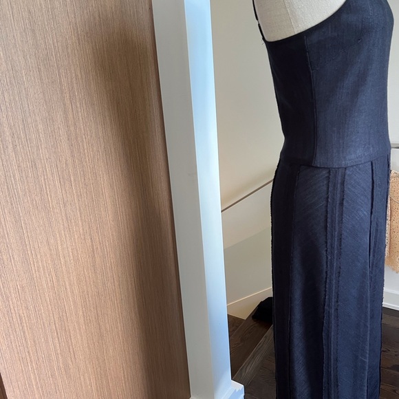 Classic, elegant  - LINEN DRESS with raw edges - Picture 2 of 10